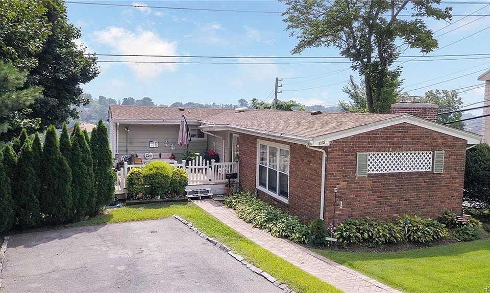 2nd image of 115 Roundhill Dr