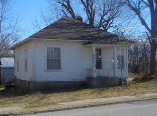 612 Lincoln St, Carthage, MO 64836