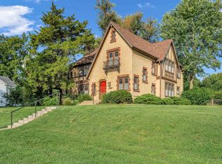 2501 SW Granthurst Ave, Topeka, KS 66611