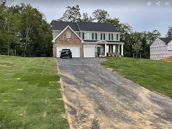 3rd image of 11 Granville Dr