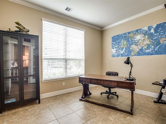 4th image of 6915 Brewster Ln