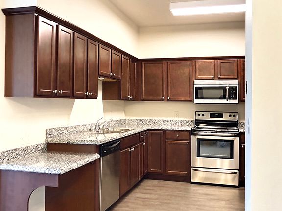 4th image of 1400 W 21st Ave #15