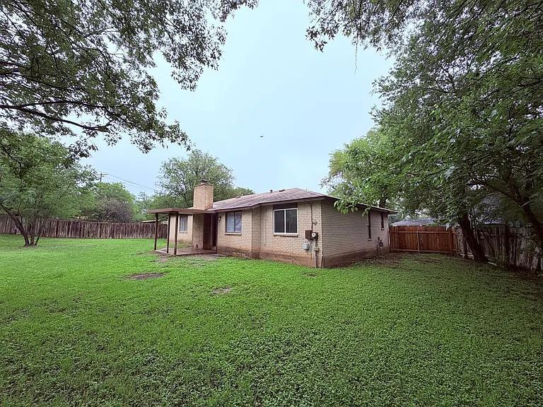 10904 Meadgreen Ct — Photo 35