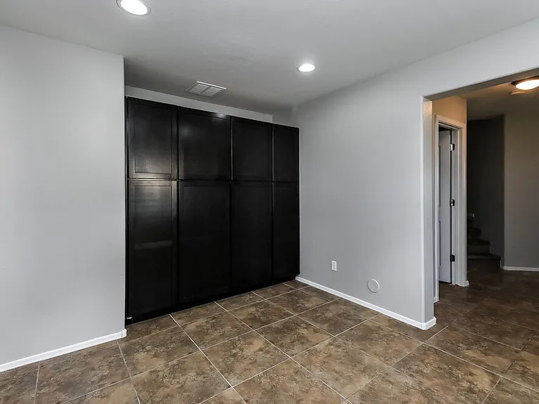 2523 E Bart St — Photo 14
