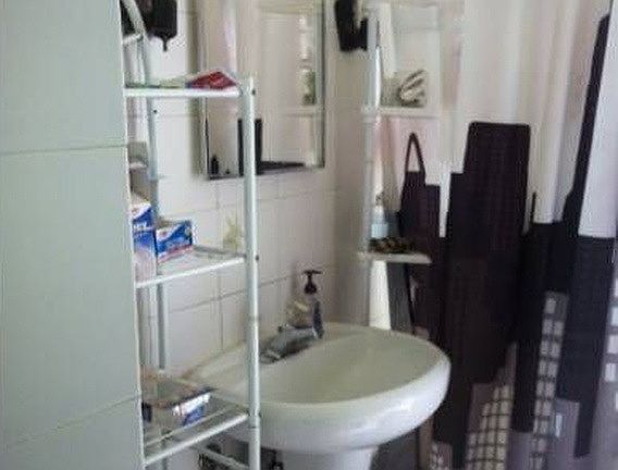 3rd image of 1226 W Winnemac Ave APT 2