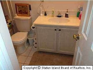 5th image of 214 Aspen Knolls Way