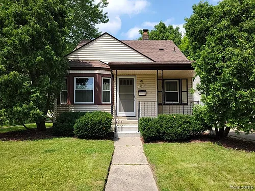 15801 Centralia Photo 1