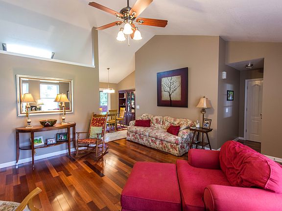 3rd image of 60 Joy Cir