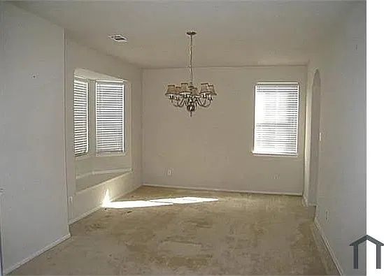 4 bed, 2527 sqft, $2,750 — Photo 4
