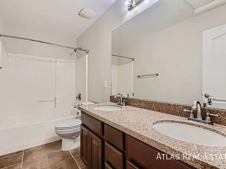 17456 W Mauna Loa Ln — Photo 7