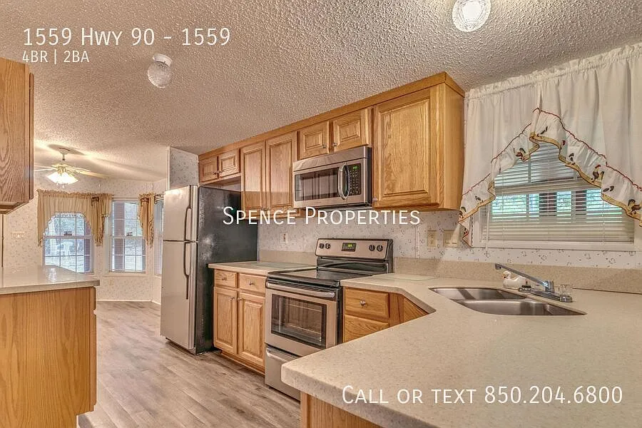 4 bed, 1796 sqft, $1,600 — Photo 2