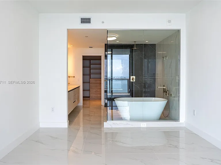 700 NE 24th St #3603 — Photo 29
