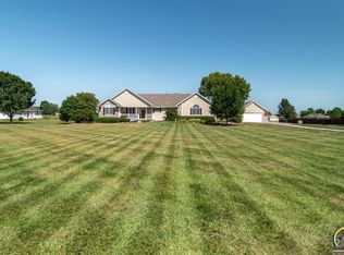450 NW 50th St, Topeka, KS 66617