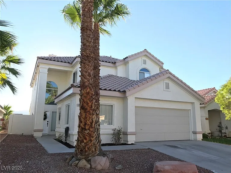 5423 Dancing Bear Dr — Photo 1