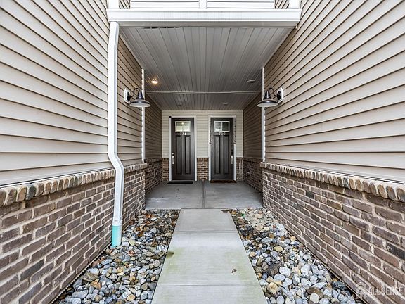 5th image of 734 Station Rd