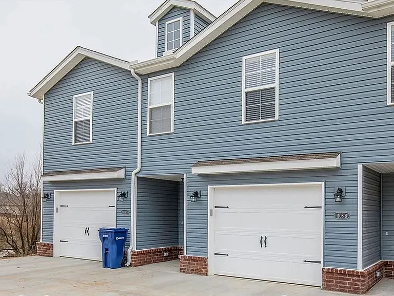 Haden Holly Station - Duplexes & Townhomes in Siloam Springs, AR — Photo 1