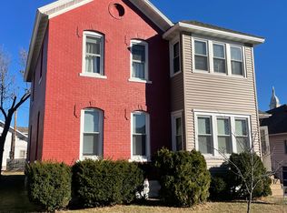 556 E 5th St #1, Winona, MN 55987