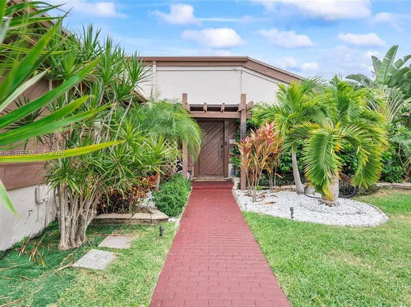 2707 Parkview Dr, Hallandale, FL 33009