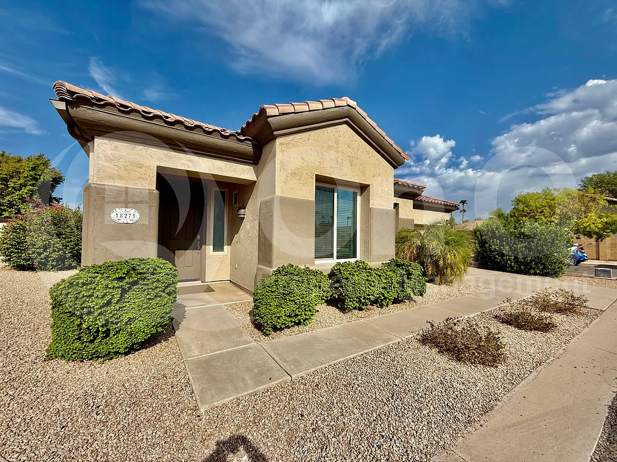 3 bed, 2.0 bath, 1436 sqft, $2,250 — Photo 2