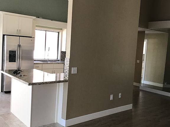 5th image of 226 River Park Dr
