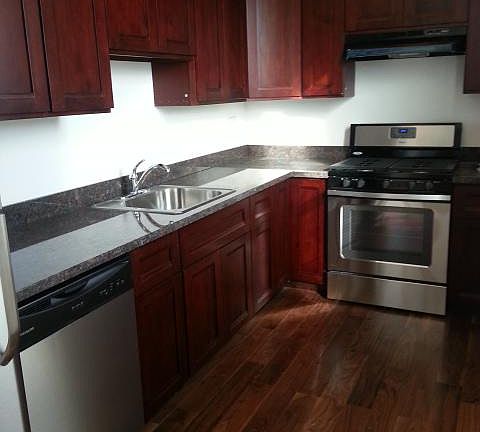 5th image of 711 22nd St APT 11