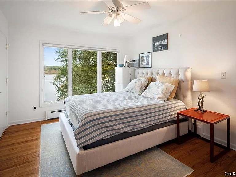 38 Bishop Park Rd — Photo 12