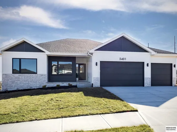 5401 N 205th St, Elkhorn, NE 68022