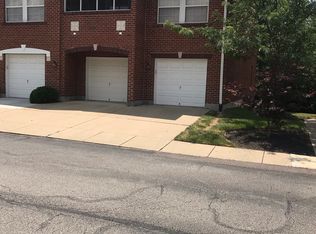 327 Deepwoods Dr, Highland Heights, KY 41076