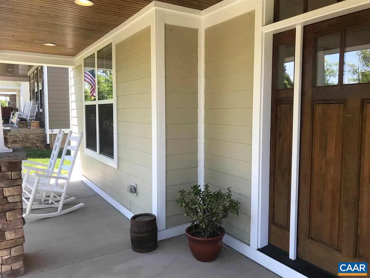 4 bed, 2.5 bath, 2783 sqft, $3,500 — Photo 2