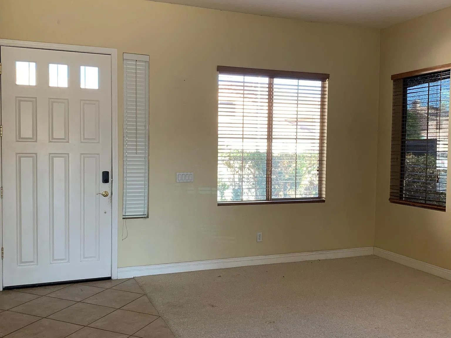 5 bed, 3.5 bath, 3458 sqft, $3,300 — Photo 2