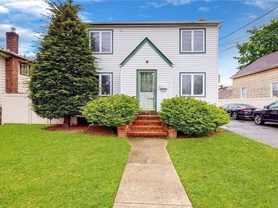 319 Newbridge Road, East Meadow, NY, 11554