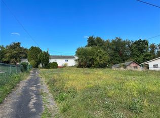 25 Hilltop Rd, Wickhaven, PA 15492
