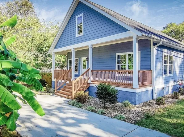 109 Arnco 5th St, Newnan, GA 30263