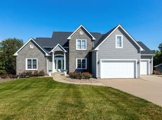 2609 Canterbury Rd, Muscatine, IA 52761