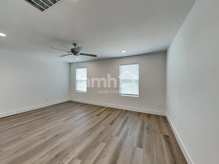 9131 Golden Sunflower Ct — Photo 8