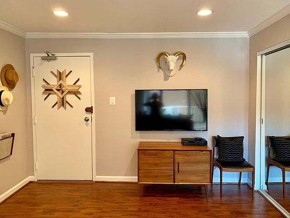 4th image of 4360 Lee Hwy APT 202