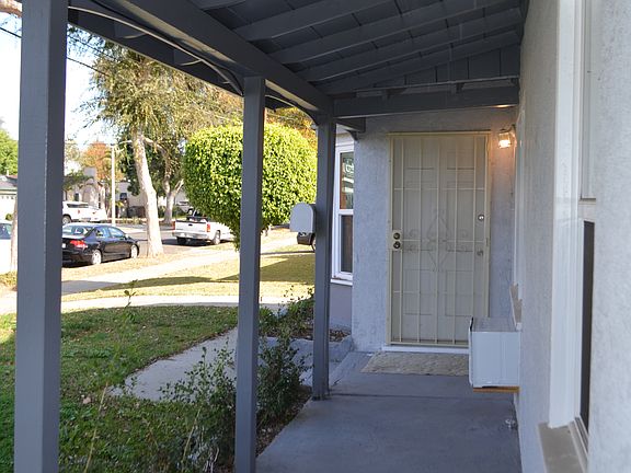 4th image of 1016 E Wilshire Ave