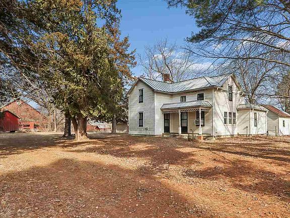 2nd image of 2646 Sugar Bottom Rd NE