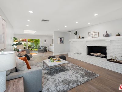 7521 W 89th St, Los Angeles, CA, 90045