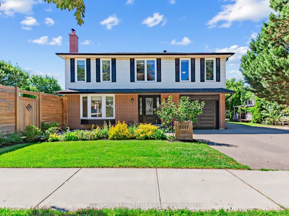 2441 Winthrop Cres, Mississauga, ON L5K 2A8