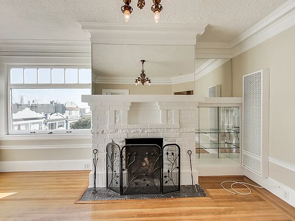 2nd image of 159 Dolores St APT 03