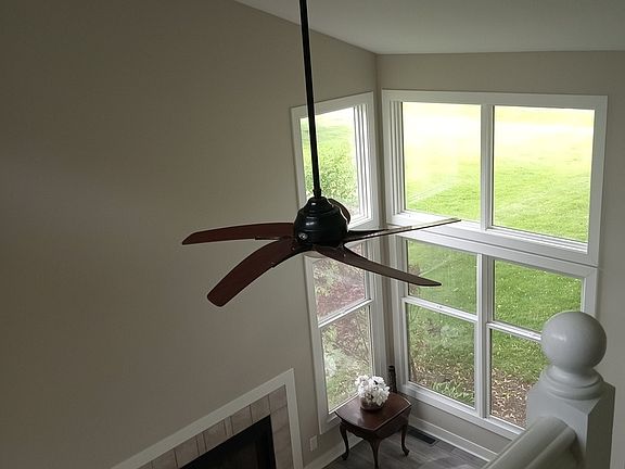 5th image of 683 Lasalle Dr