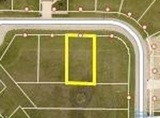 471 N Plantation Ln, Oak Harbor, OH 43449