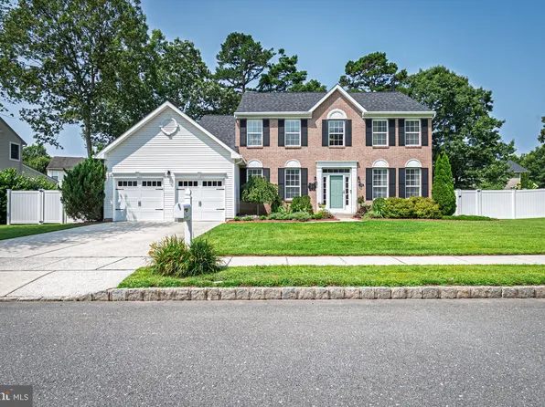 203 Tallowwood Dr, Egg Harbor Township, NJ 08234