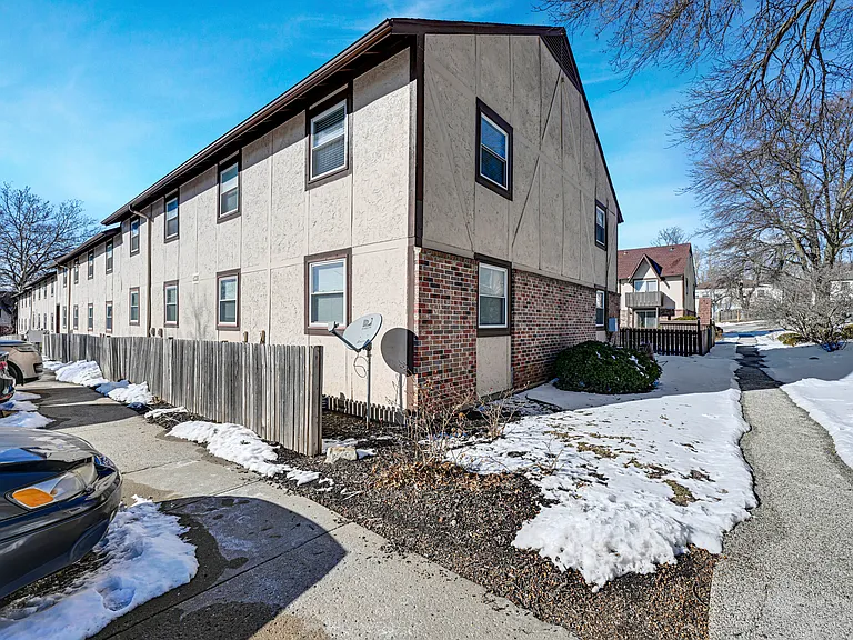 6228 Robinson St #4R — Photo 20