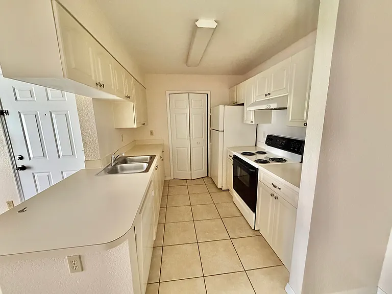 2550 N Alafaya Trl #5105 — Photo 5