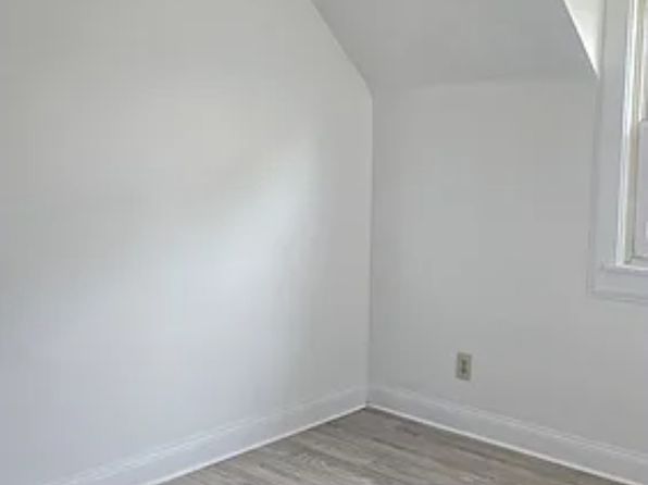 1306 S Danley Sq