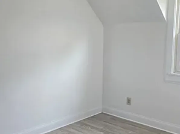 1306 S Danley Sq, Lorain, OH 44052