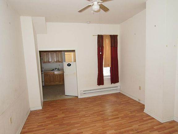 5th image of 2437 W Jefferson St #1