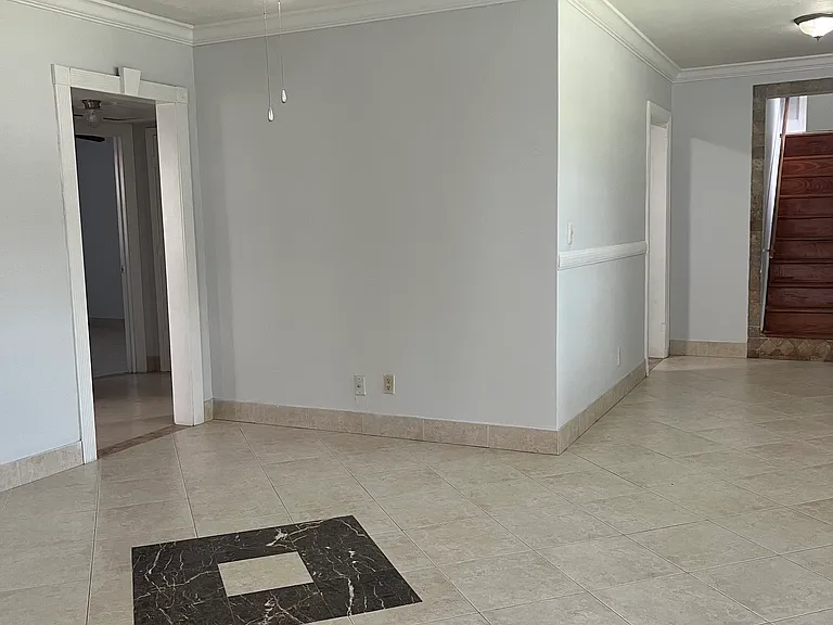 2782 Claremont Cir — Photo 21